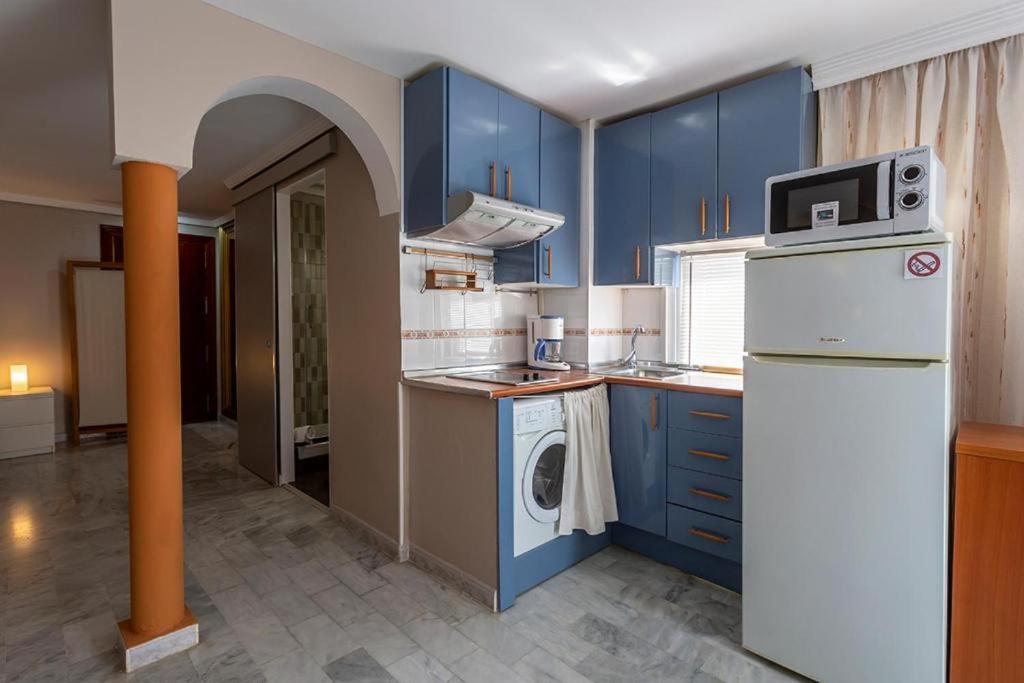 Apartament Luminosity Square Studio. Francos 14 *