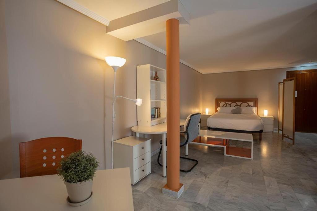 Apartament Luminosity Square Studio. Francos 14 *