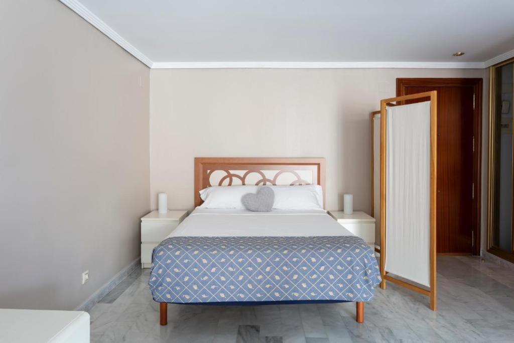 Apartament Luminosity Square Studio. Francos 14 Sevilla